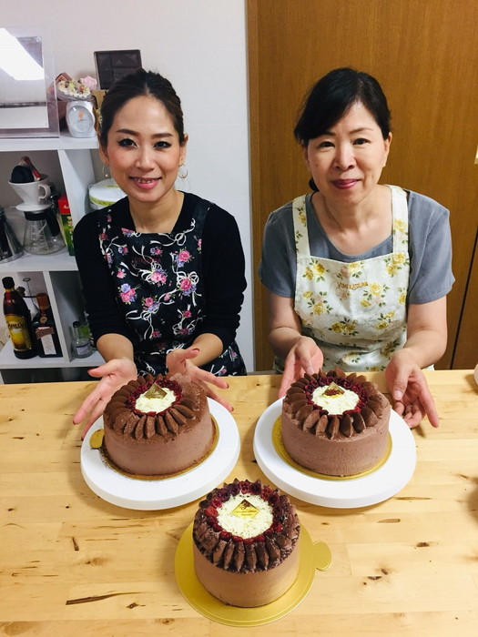 ふわふわ チョコとベリーのケーキ