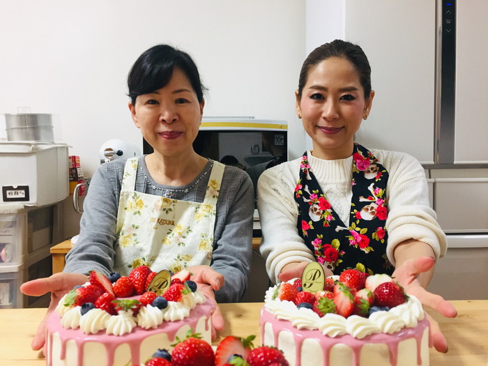 ピンクの雫をたらりん ドリップケーキ