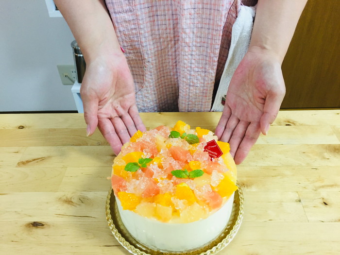 ジュレがきらめく 初夏の柑橘レアチーズケーキ